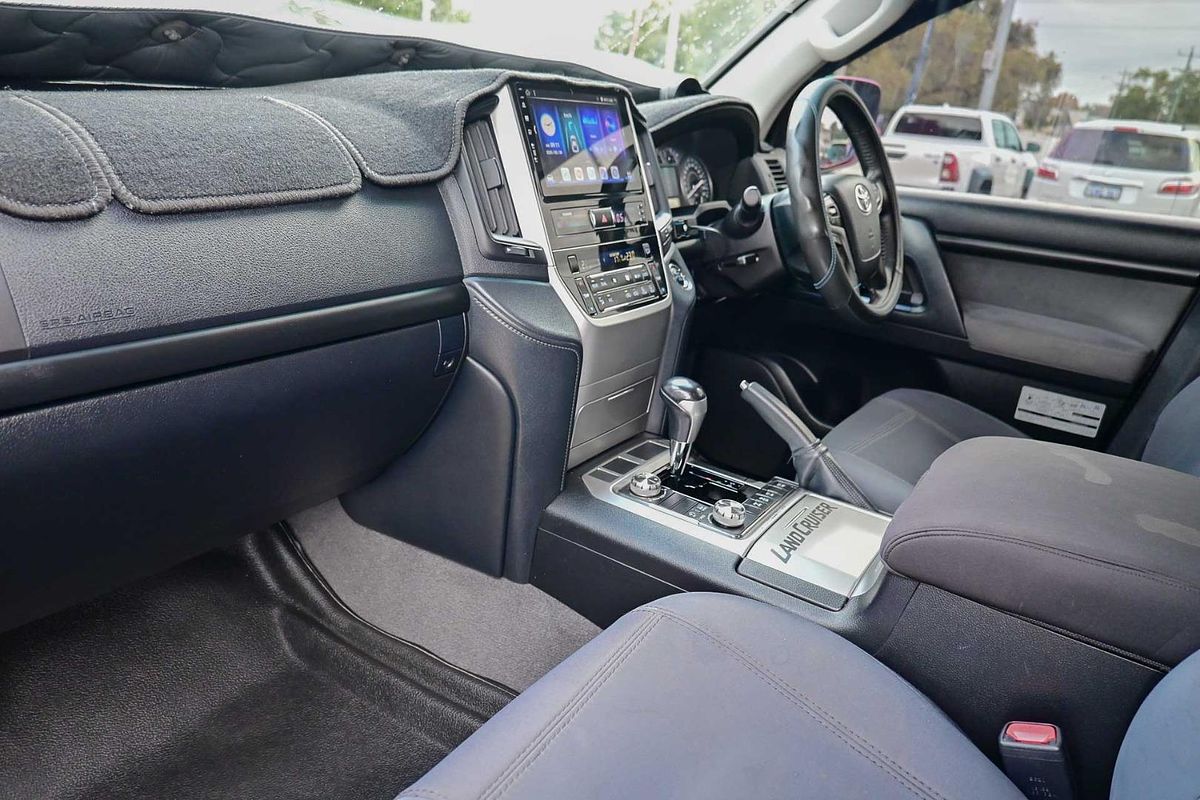2017 Toyota Landcruiser GXL VDJ200R