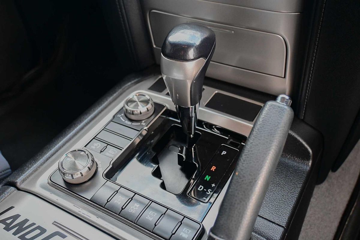 2017 Toyota Landcruiser GXL VDJ200R