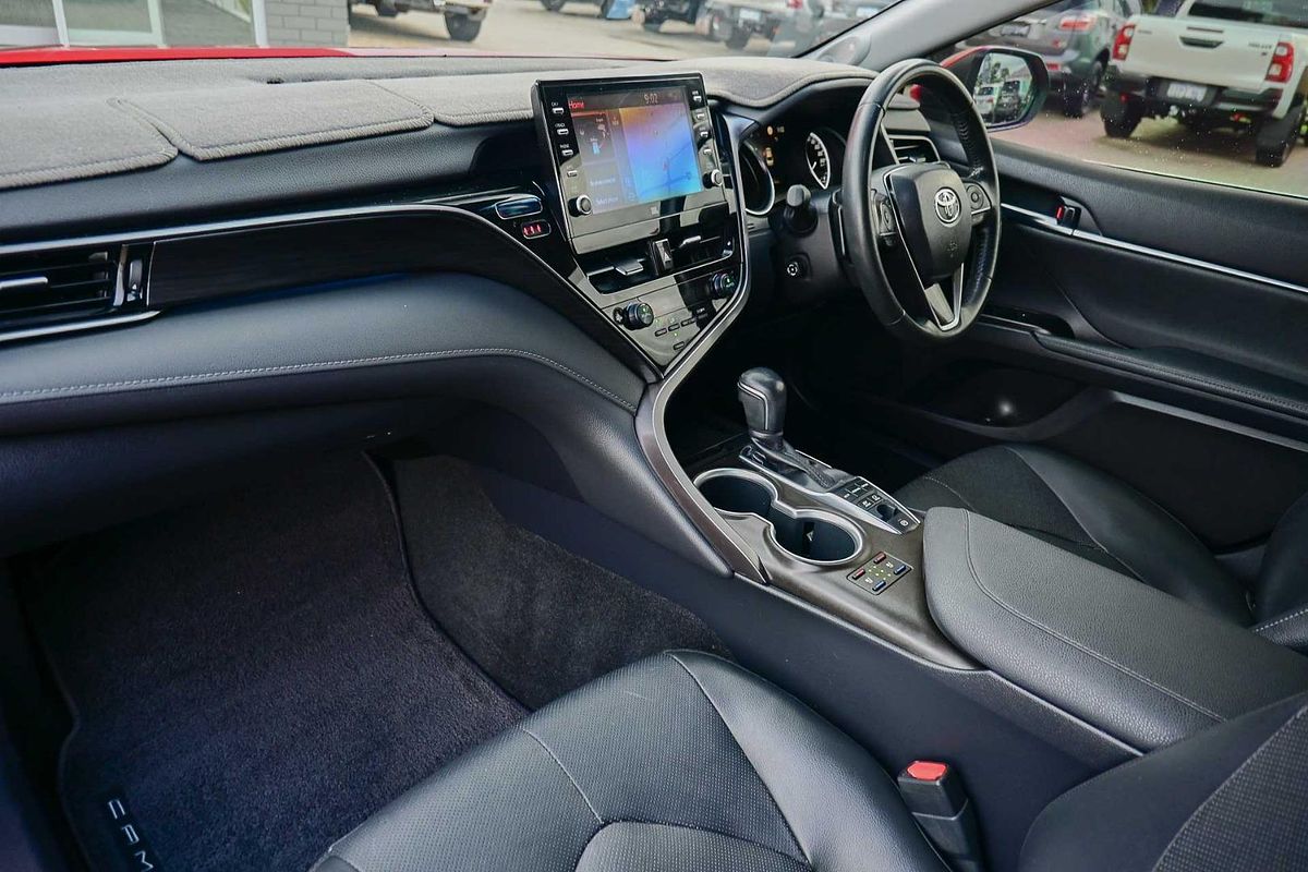 2022 Toyota Camry SL AXVH70R