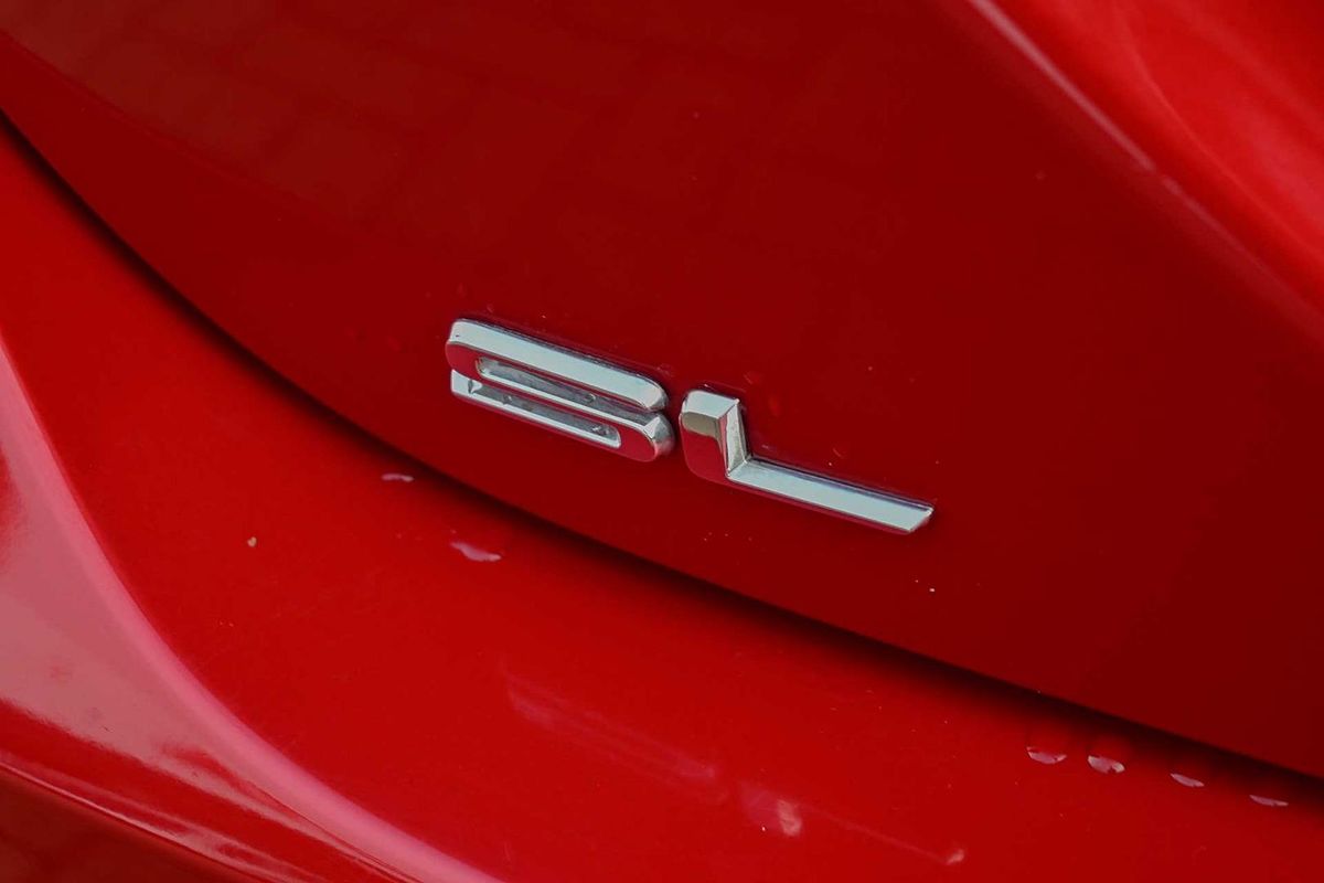 2022 Toyota Camry SL AXVH70R