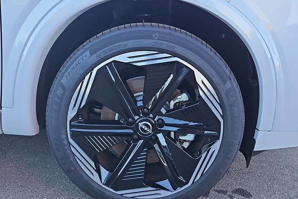 2025 Nissan QASHQAI N-DESIGN e-POWER J12