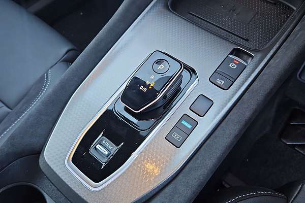 2025 Nissan QASHQAI N-DESIGN e-POWER J12