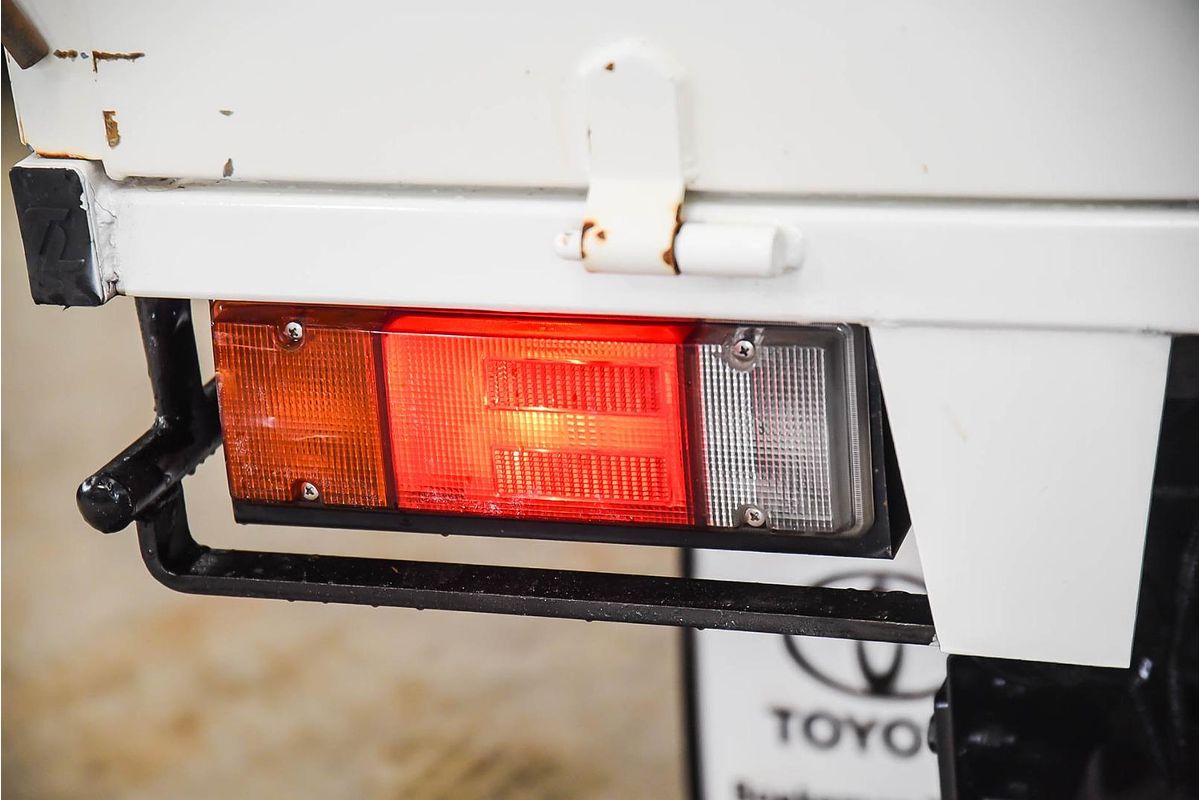 2018 Toyota Hilux Workmate TGN121R Rear Wheel Drive