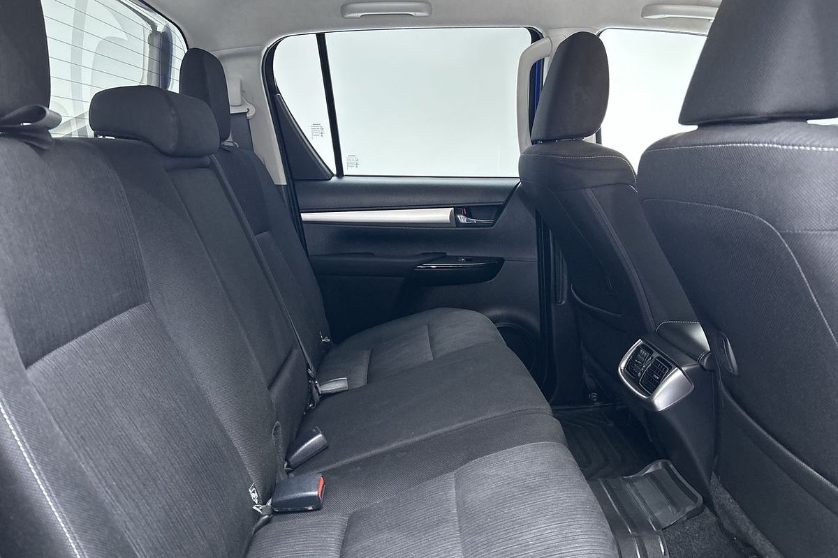 2020 Toyota Hilux SR5 GUN126R 4X4
