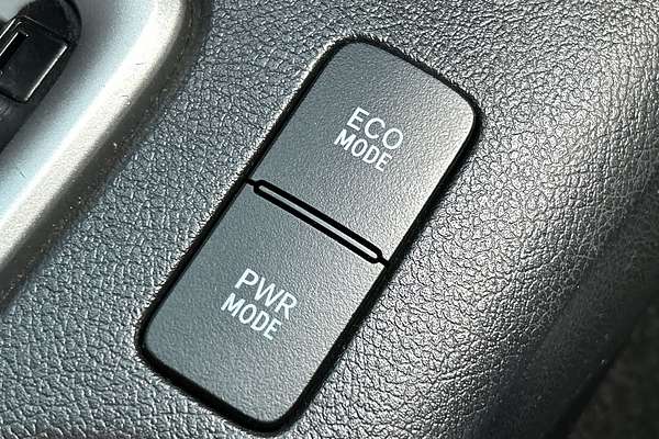 2020 Toyota Hilux SR5 GUN126R 4X4