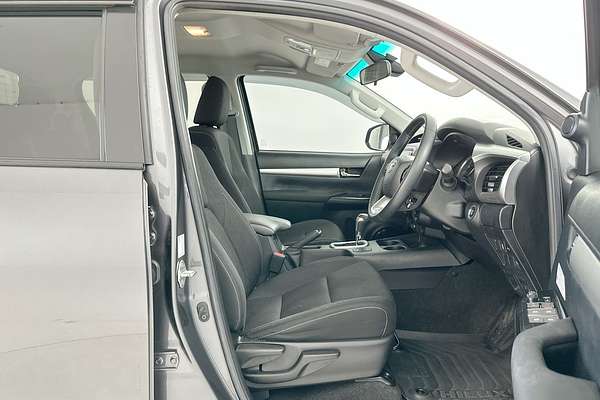 2022 Toyota Hilux SR5 GUN126R 4X4