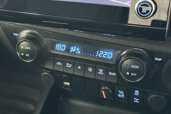 2022 Toyota Hilux SR5 GUN126R 4X4