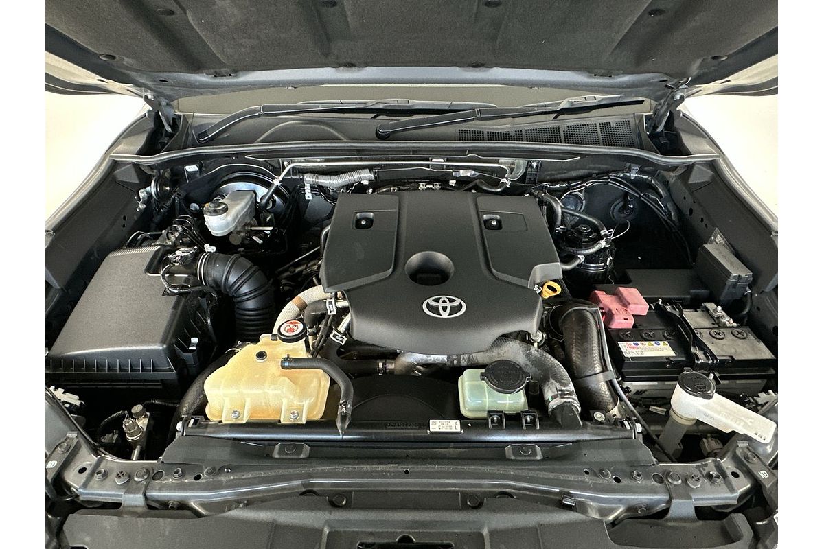 2022 Toyota Hilux SR5 GUN126R 4X4