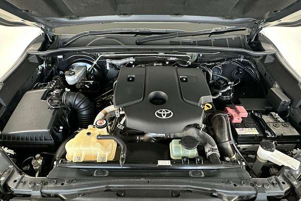 2022 Toyota Hilux SR5 GUN126R 4X4
