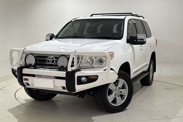2013 Toyota Landcruiser Sahara VDJ200R