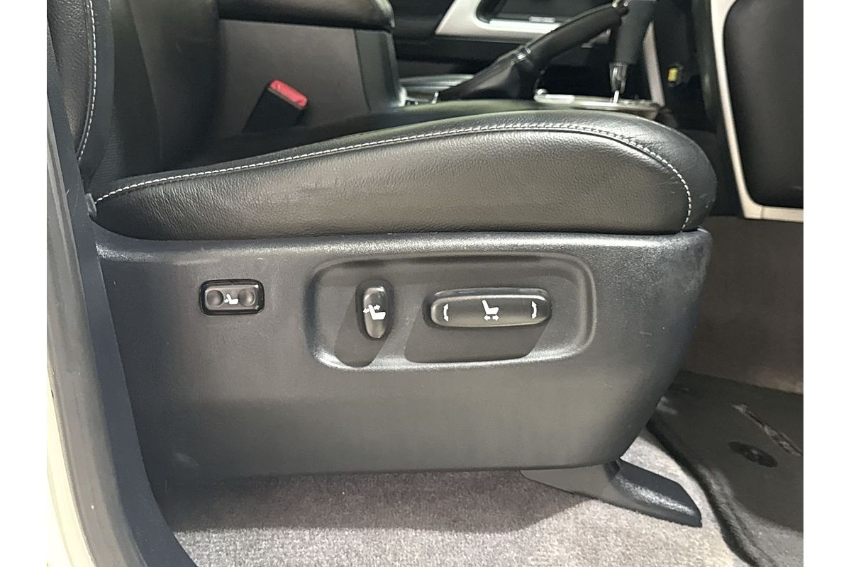 2013 Toyota Landcruiser Sahara VDJ200R