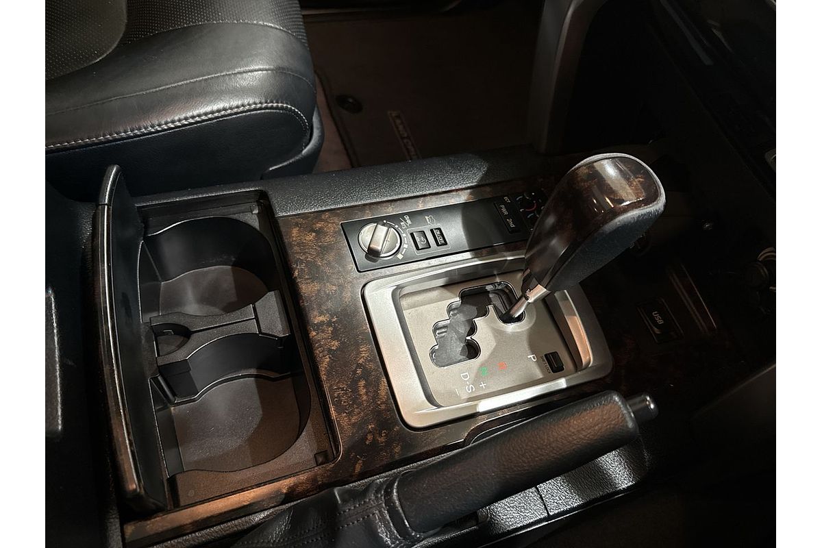 2013 Toyota Landcruiser Sahara VDJ200R