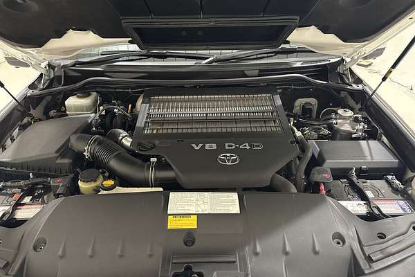 2013 Toyota Landcruiser Sahara VDJ200R