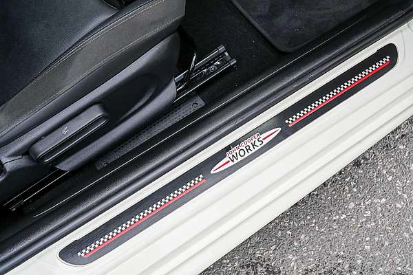 2022 MINI Hatch John Cooper Works Classic F56 LCI-2
