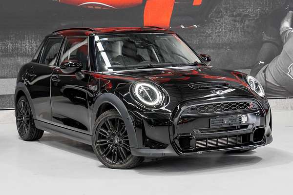 2021 MINI Hatch Cooper S Classic F55 LCI-2