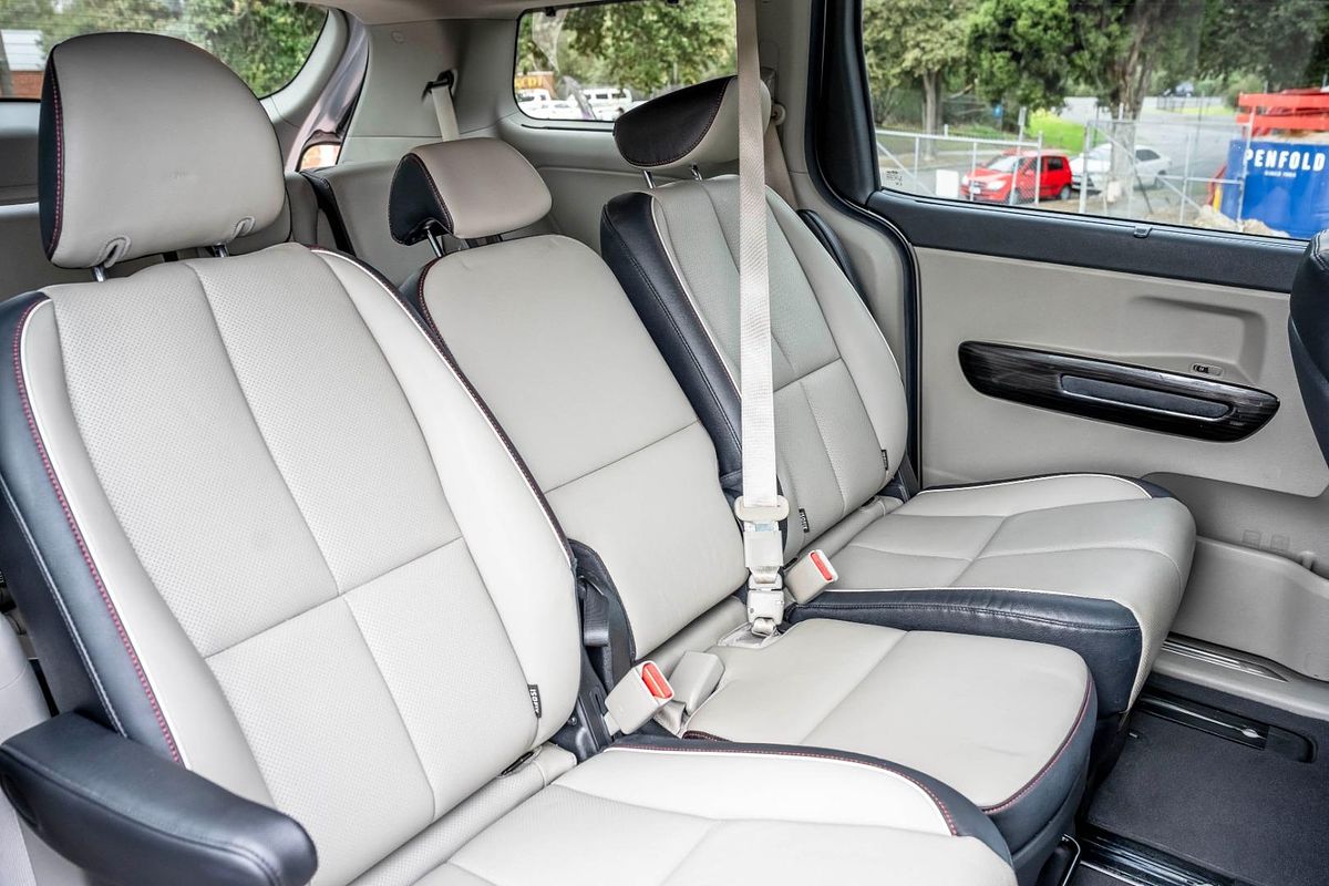 2019 Kia Carnival Platinum YP