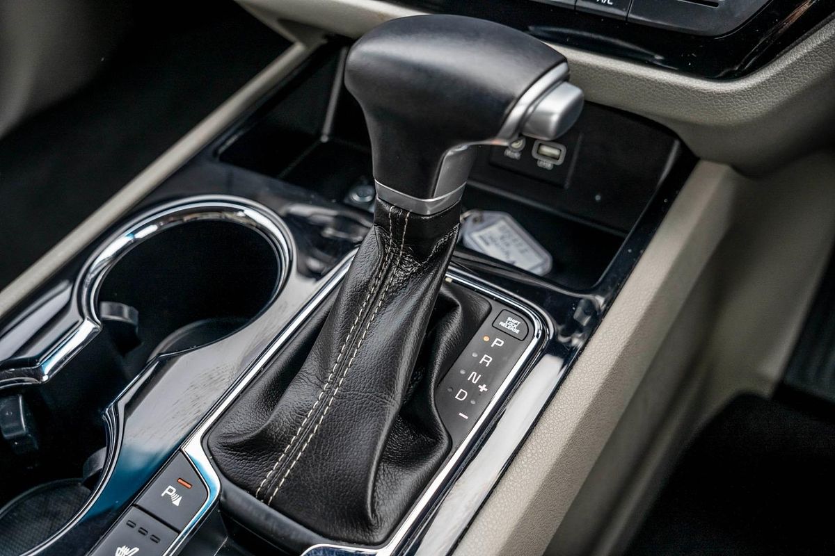 2019 Kia Carnival Platinum YP