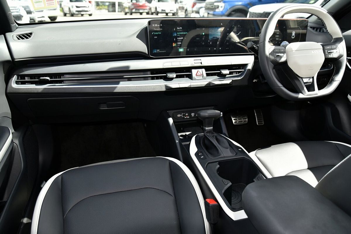 2025 Kia K4 GT-Line CL4m