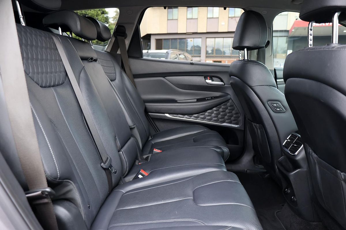 2020 Hyundai Santa Fe Highlander TM.2