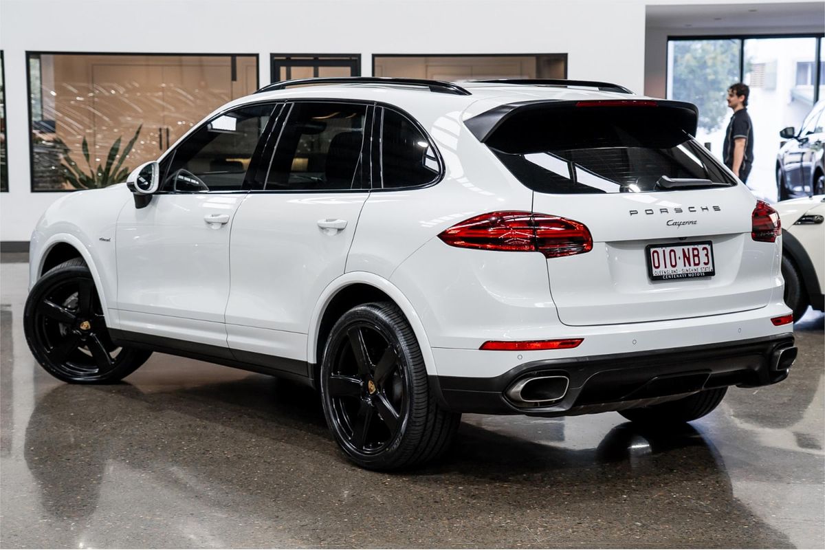 2017 Porsche Cayenne Diesel Platinum Edition 92A