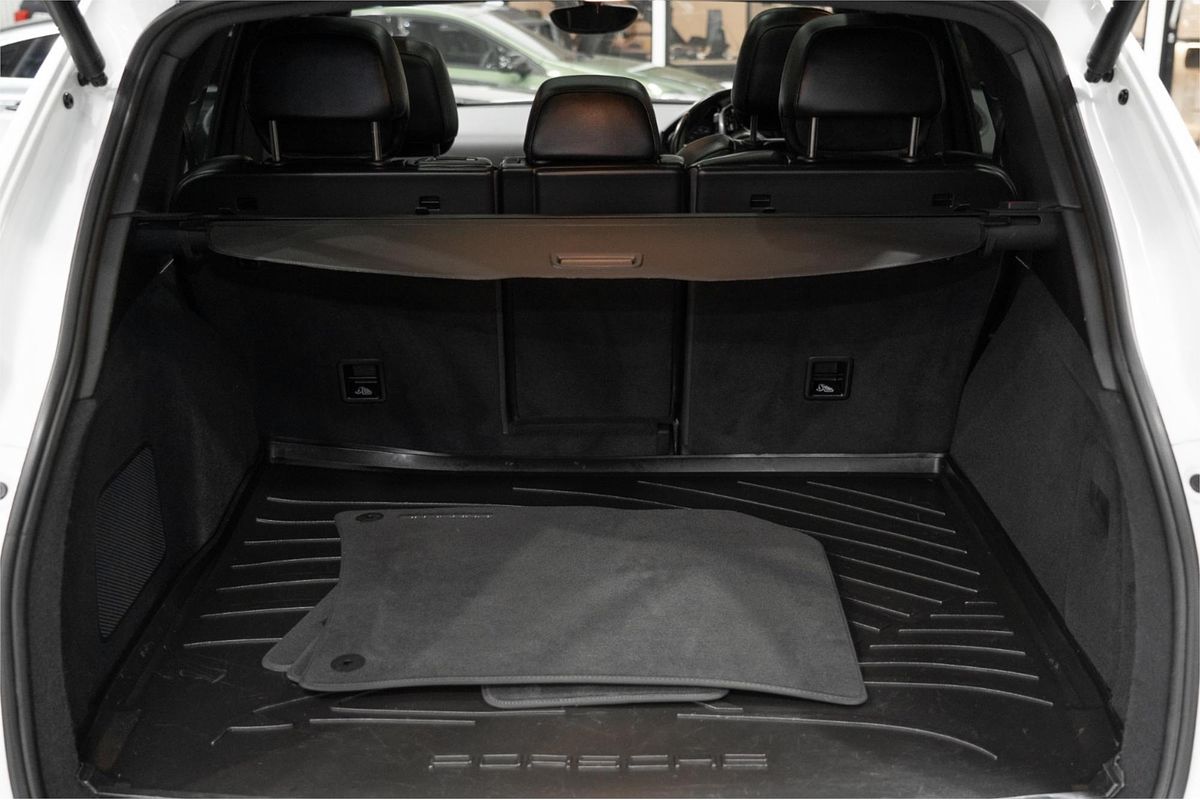 2017 Porsche Cayenne Diesel Platinum Edition 92A