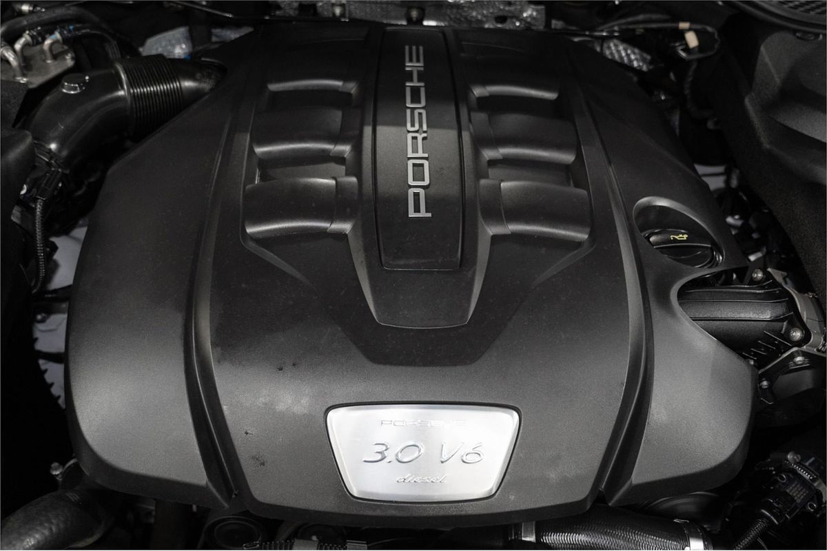 2017 Porsche Cayenne Diesel Platinum Edition 92A