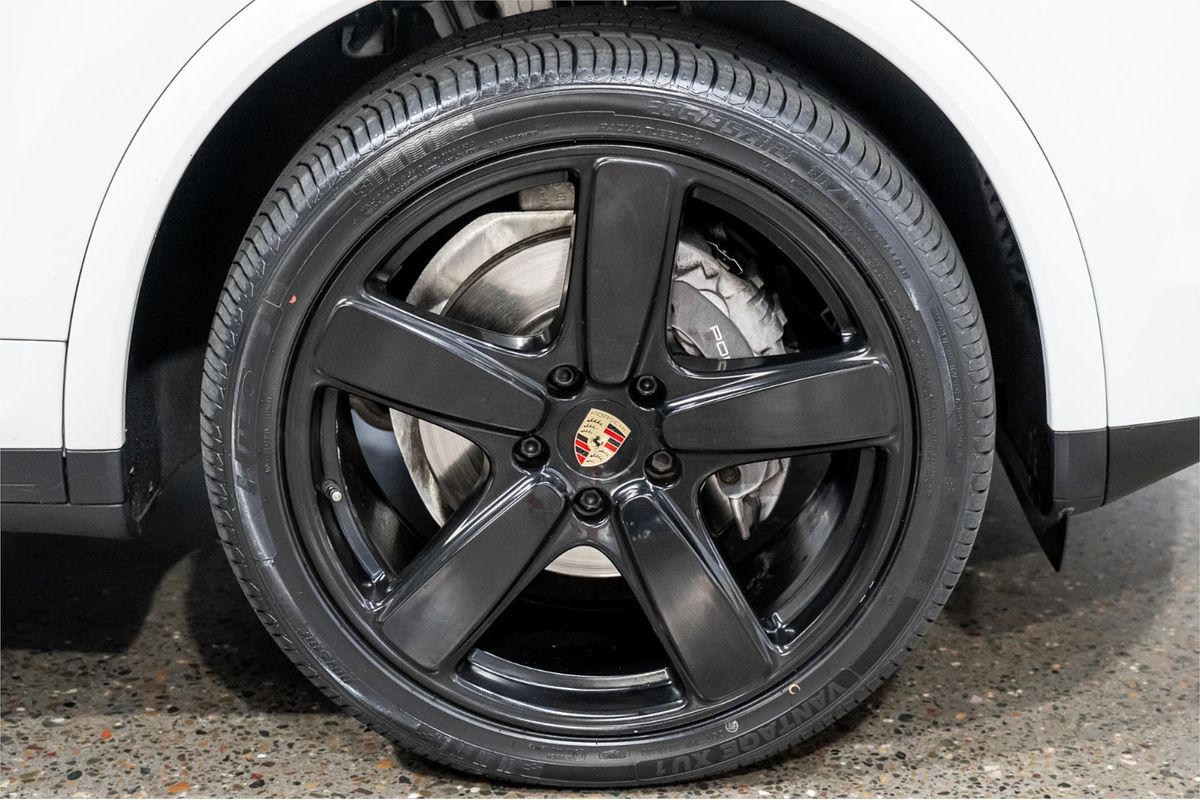 2017 Porsche Cayenne Diesel Platinum Edition 92A