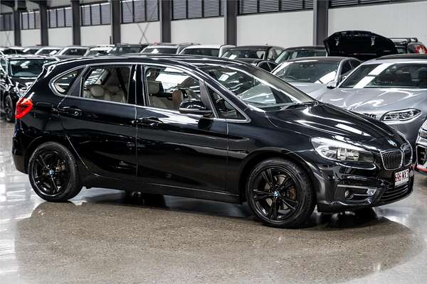 2015 BMW 2 Series 218i Sport Line F45