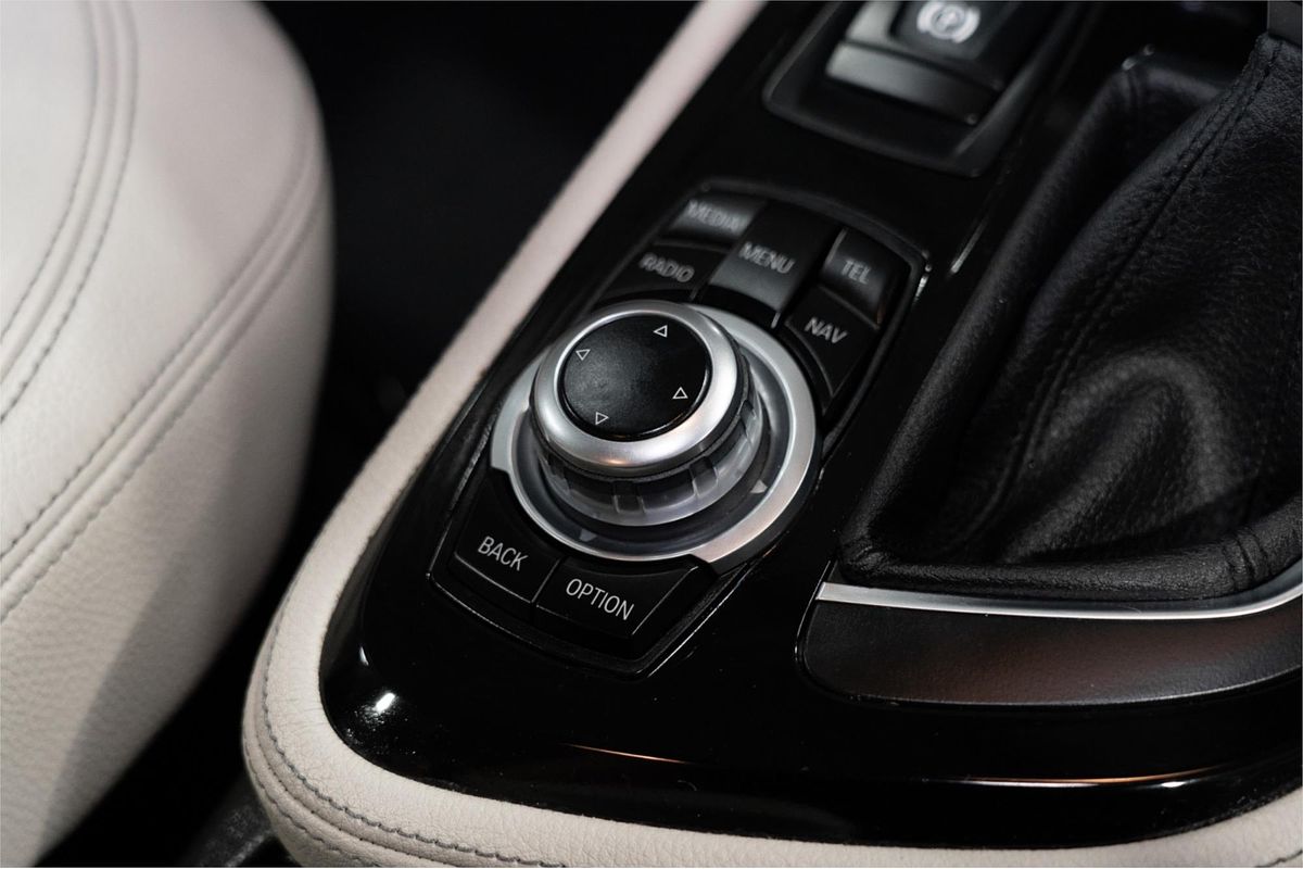 2015 BMW 2 Series 218i Sport Line F45