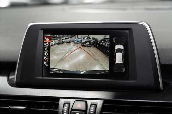 2015 BMW 2 Series 218i Sport Line F45