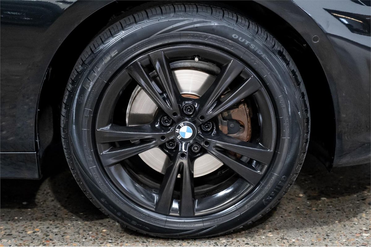 2015 BMW 2 Series 218i Sport Line F45