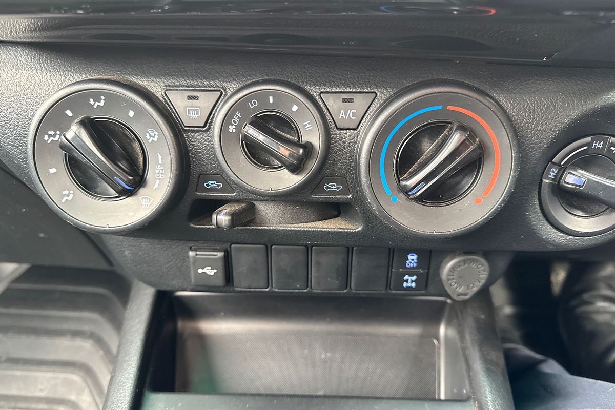 2023 Toyota Hilux SR GUN126R 4X4