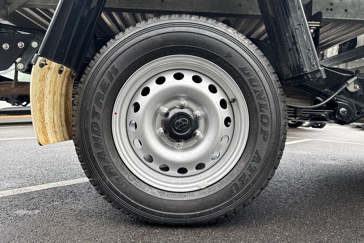 2023 Toyota Hilux SR GUN126R 4X4