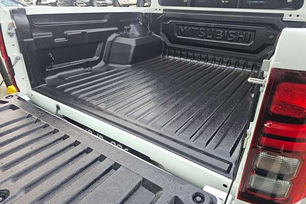 2023 Mitsubishi Triton GLS MV 4X4