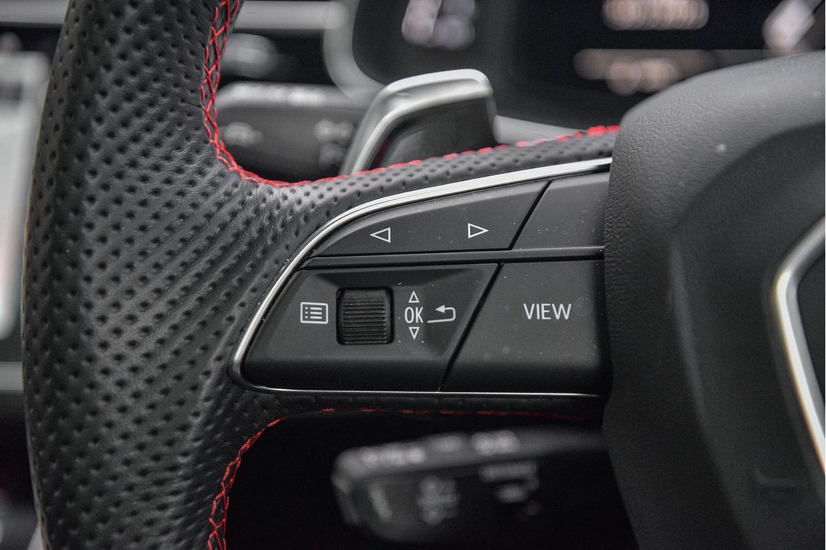 2022 Audi RS Q8 TFSI F1