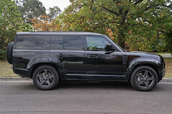 2025 Land Rover Defender 130 P400 X-Dynamic SE L663
