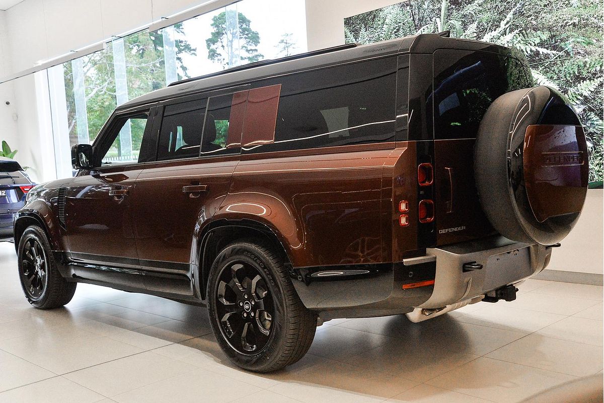 2024 Land Rover Defender 130 D350 X-Dynamic SE L663