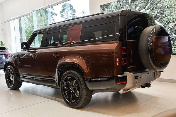 2024 Land Rover Defender 130 D350 X-Dynamic SE L663