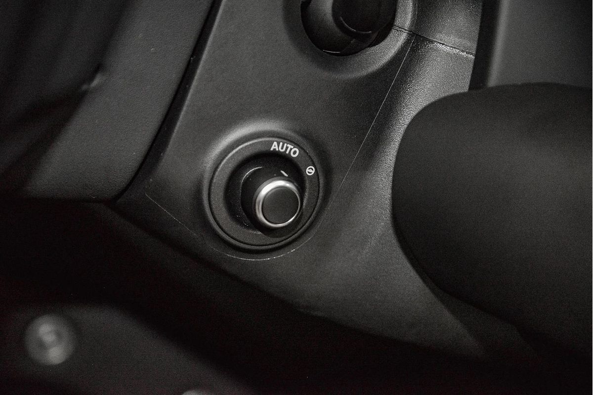 2024 Land Rover Defender 130 D350 X-Dynamic SE L663