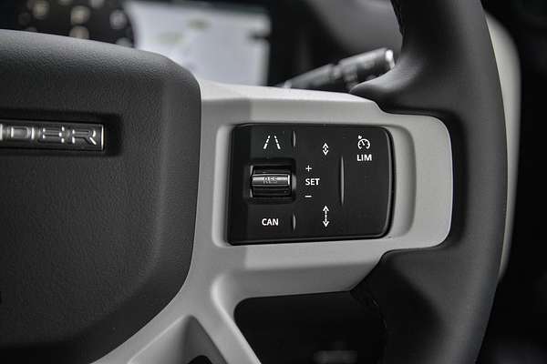 2025 Land Rover Defender 130 P400 X-Dynamic SE L663