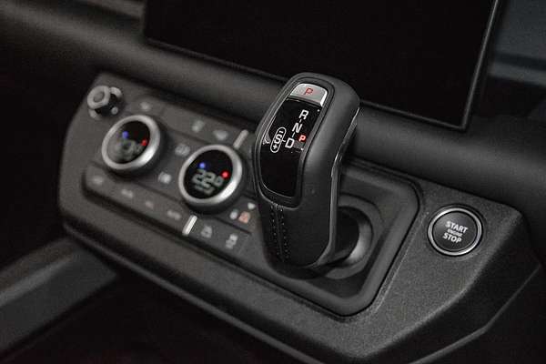 2024 Land Rover Defender 130 D350 X-Dynamic SE L663