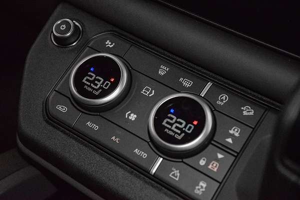 2024 Land Rover Defender 130 D350 X-Dynamic SE L663