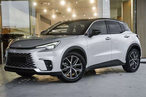 2024 Lexus LBX Luxury MAYH10R