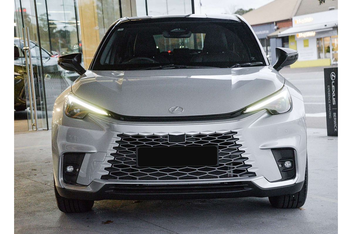 2024 Lexus LBX Luxury MAYH10R
