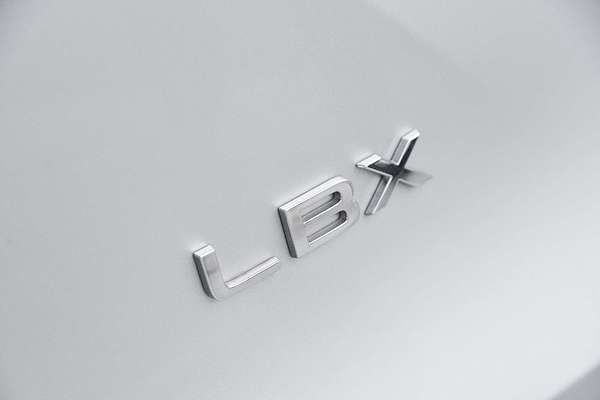 2024 Lexus LBX Luxury MAYH10R