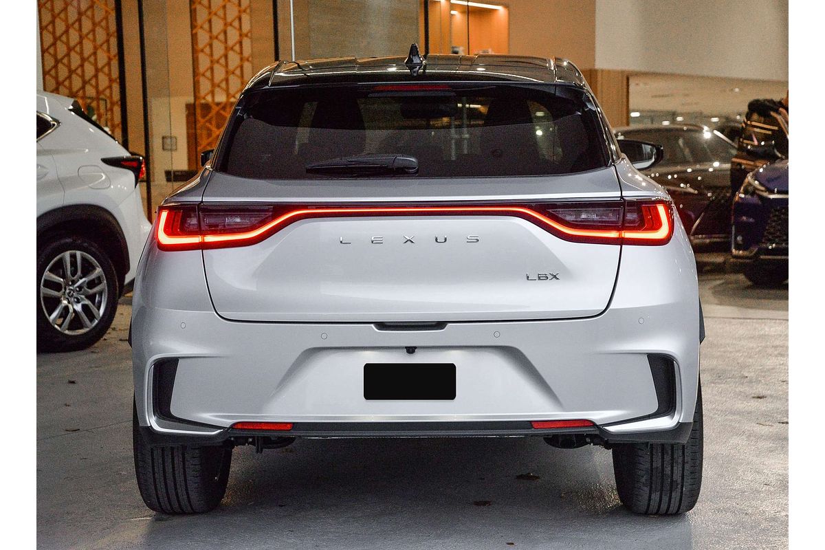 2024 Lexus LBX Luxury MAYH10R