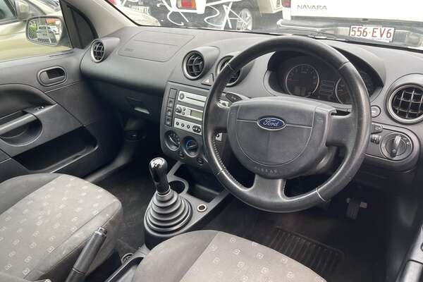 2004 Ford Fiesta LX WP