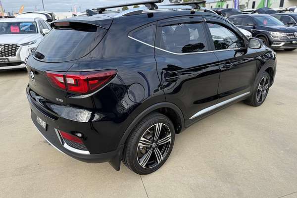 2020 MG ZS Essence AZS1