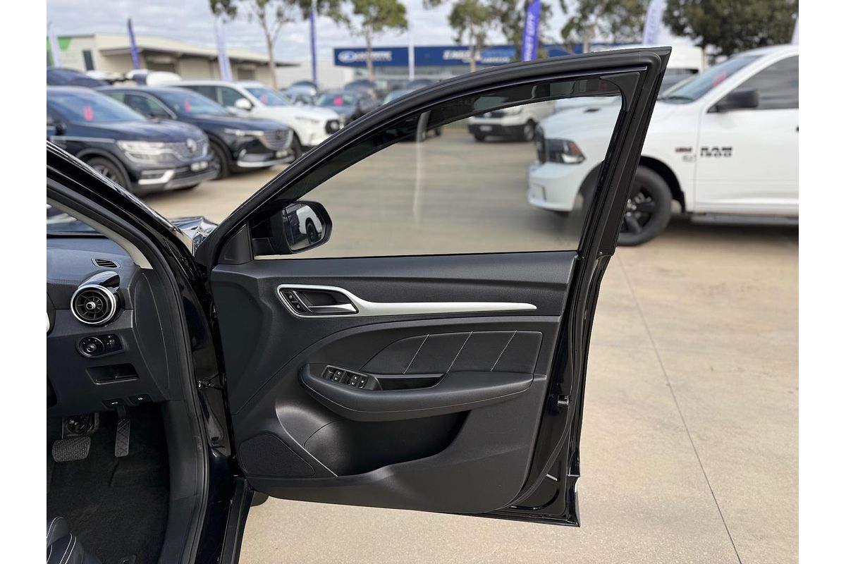 2020 MG ZS Essence AZS1