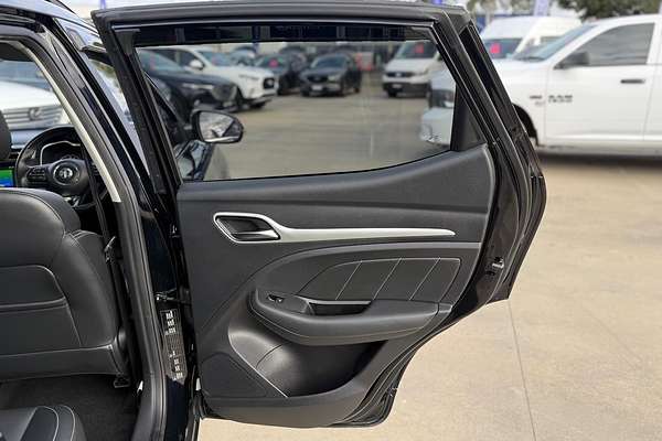 2020 MG ZS Essence AZS1